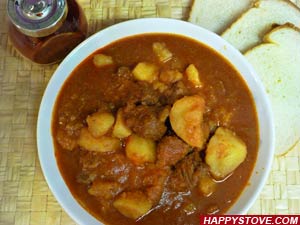 Goulash (Paprika Flavored Stewed Beef) - By happystove.com