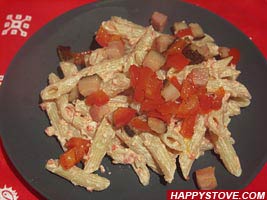 Red Peppers and Ricotta Pasta - By happystove.com