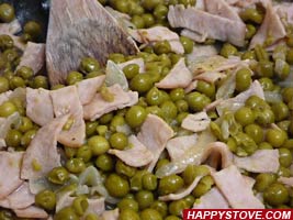 Sweet Peas with Turkey Ham - By happystove.com