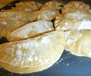 Vegetarian Pizza Pockets - By happystove.com