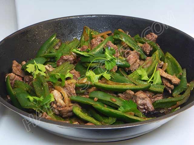 Stir Fry of Jalapeno Peppers and Cubed Beef - By happystove.com